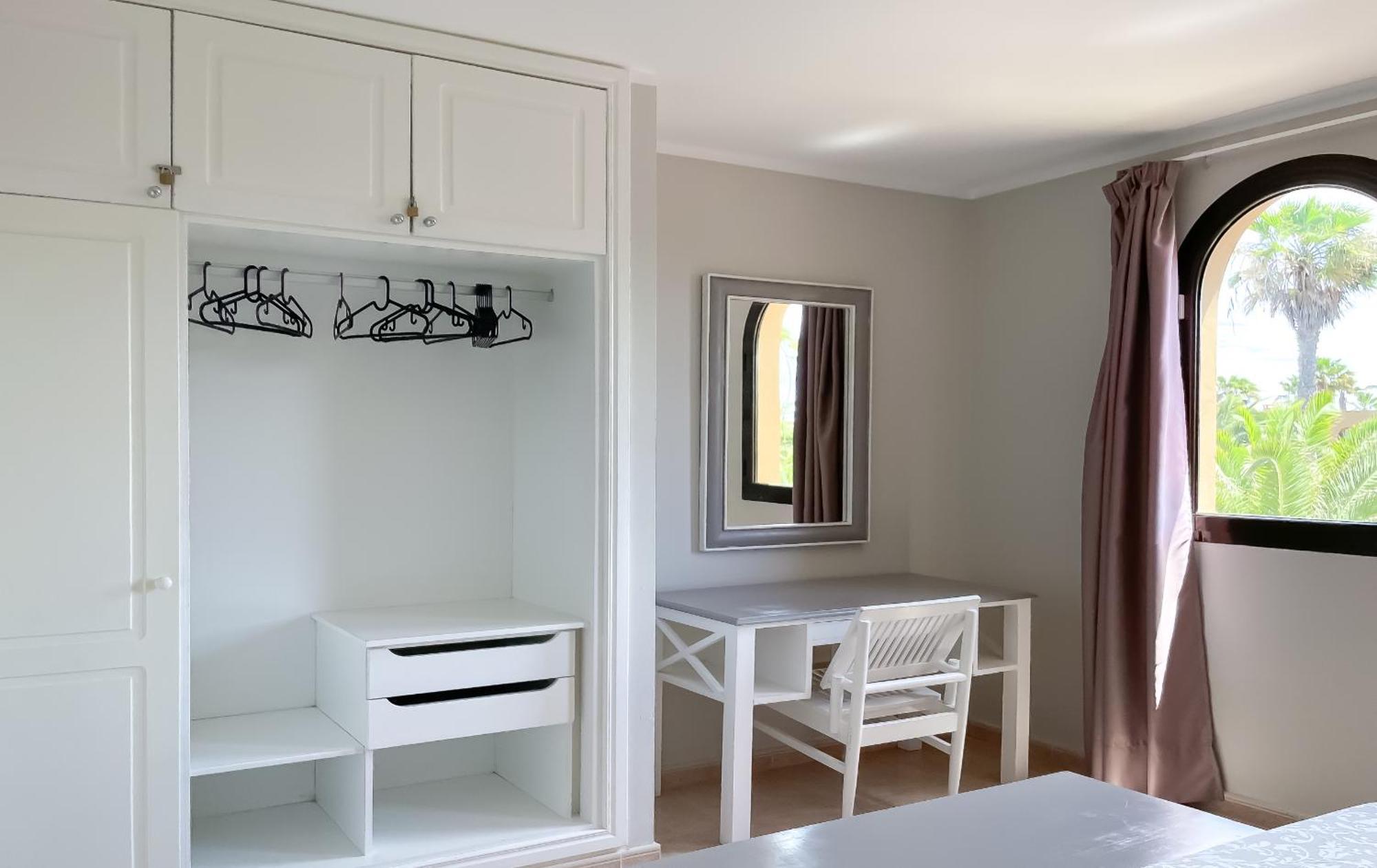 Апартаменты B-Rent Casa Angela Pool View Коральео Экстерьер фото