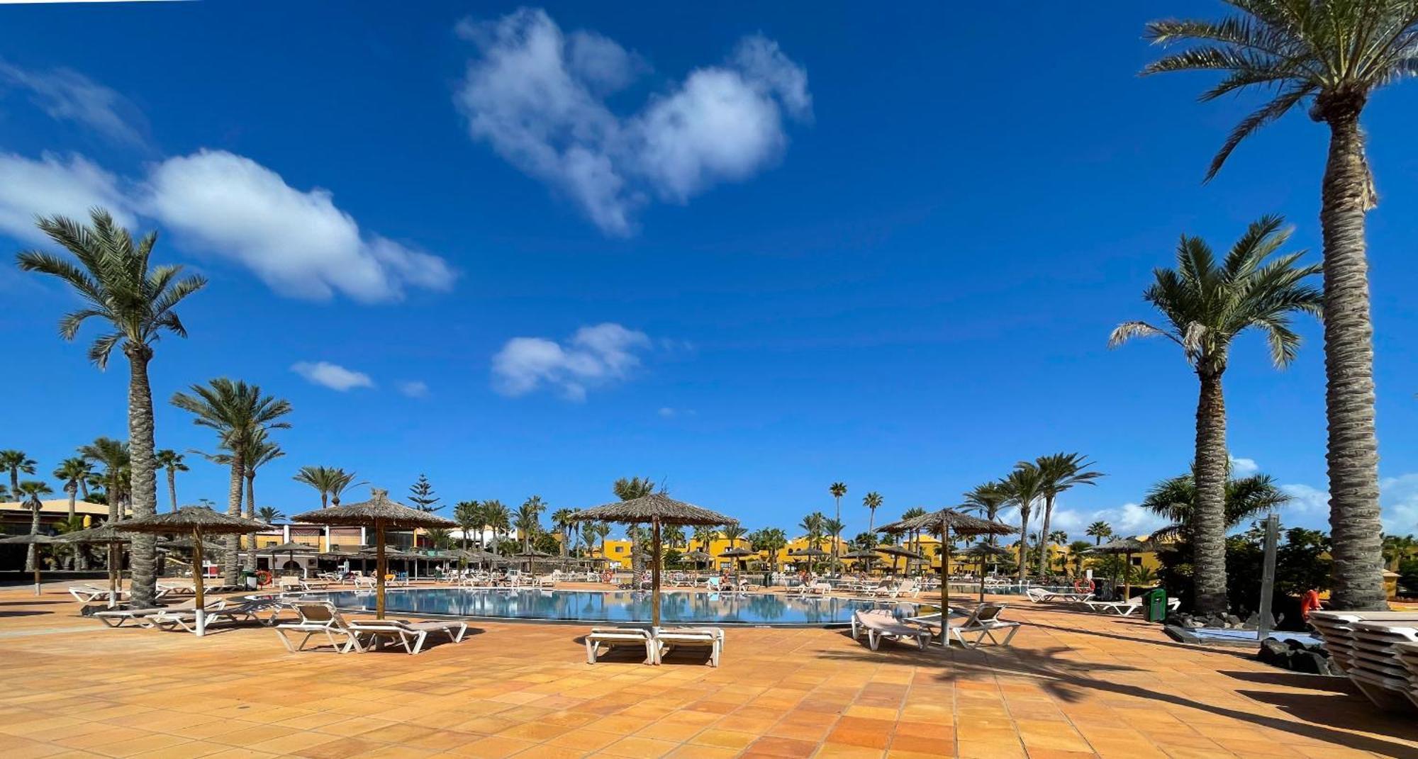 Апартаменты B-Rent Casa Angela Pool View Коральео Экстерьер фото