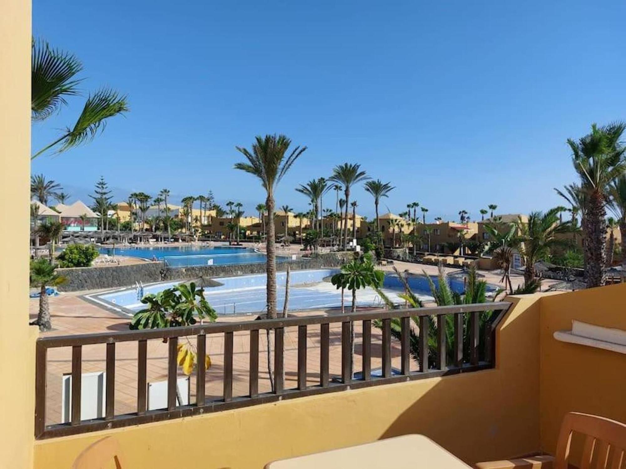 Апартаменты B-Rent Casa Angela Pool View Коральео Экстерьер фото